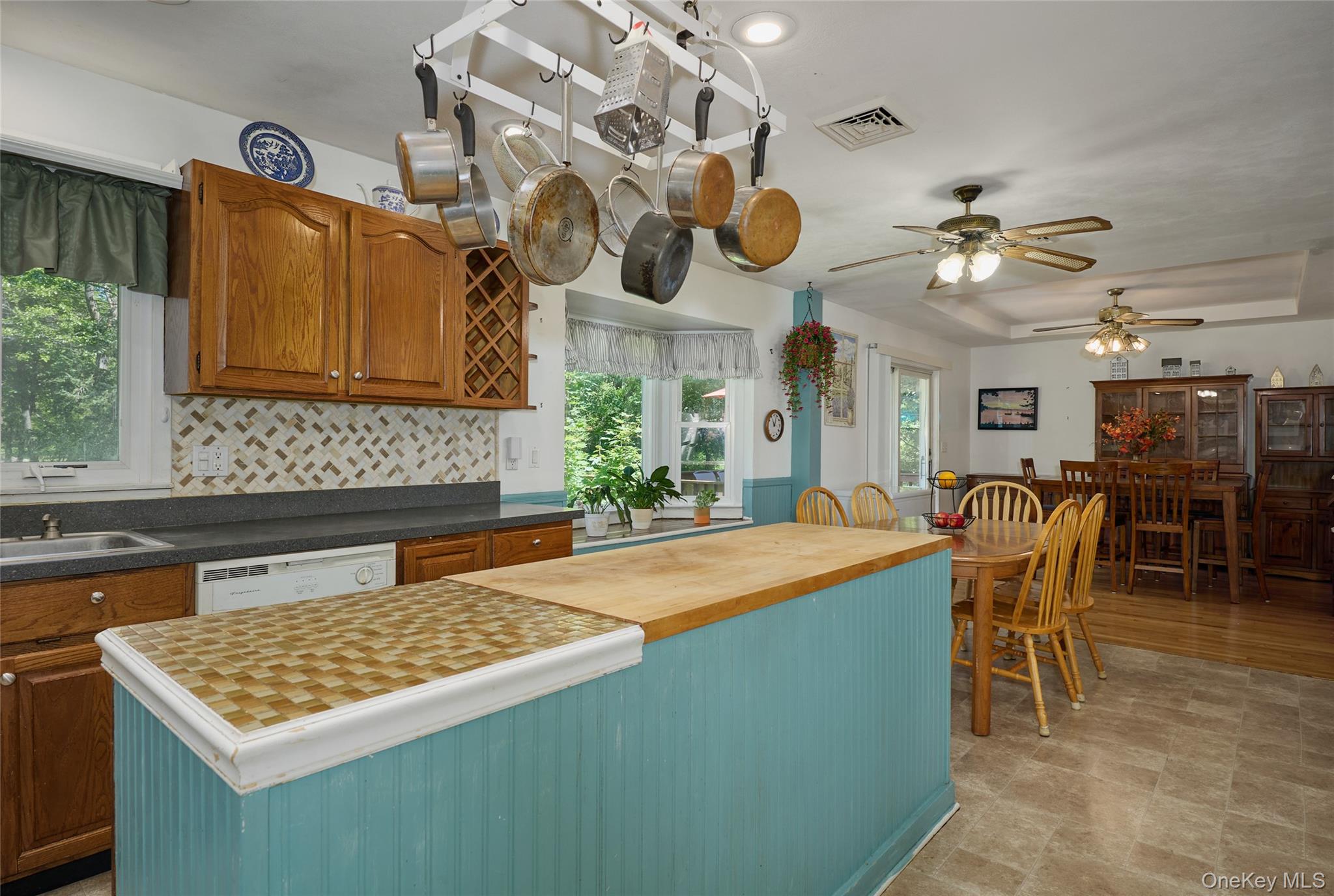 17 Derick Drive Property Photo 10