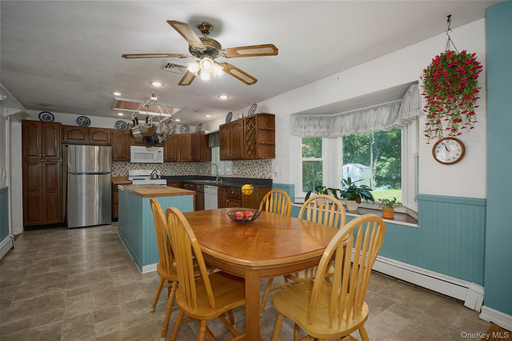 17 Derick Drive Property Photo 12