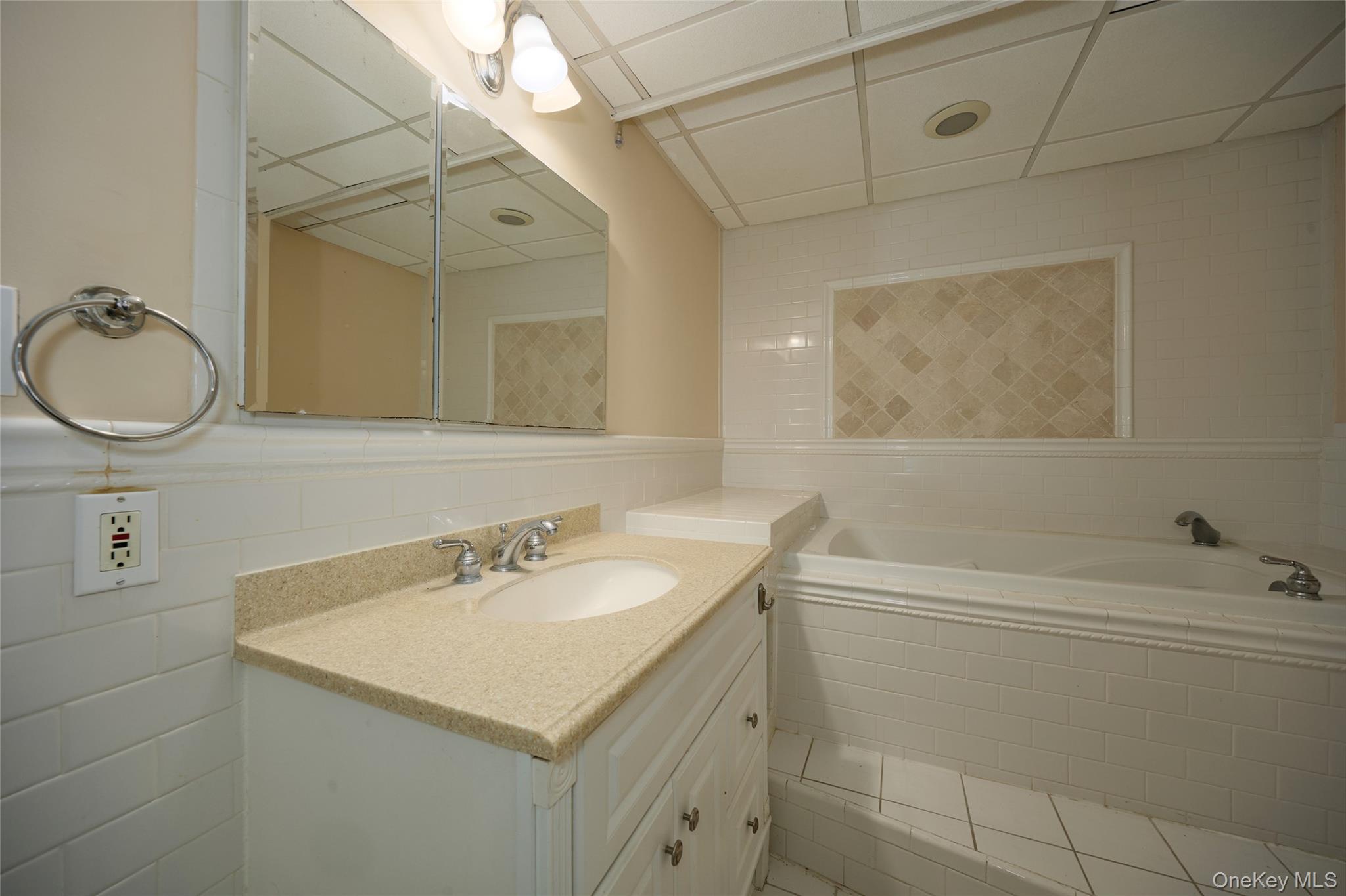 17 Derick Drive Property Photo 32