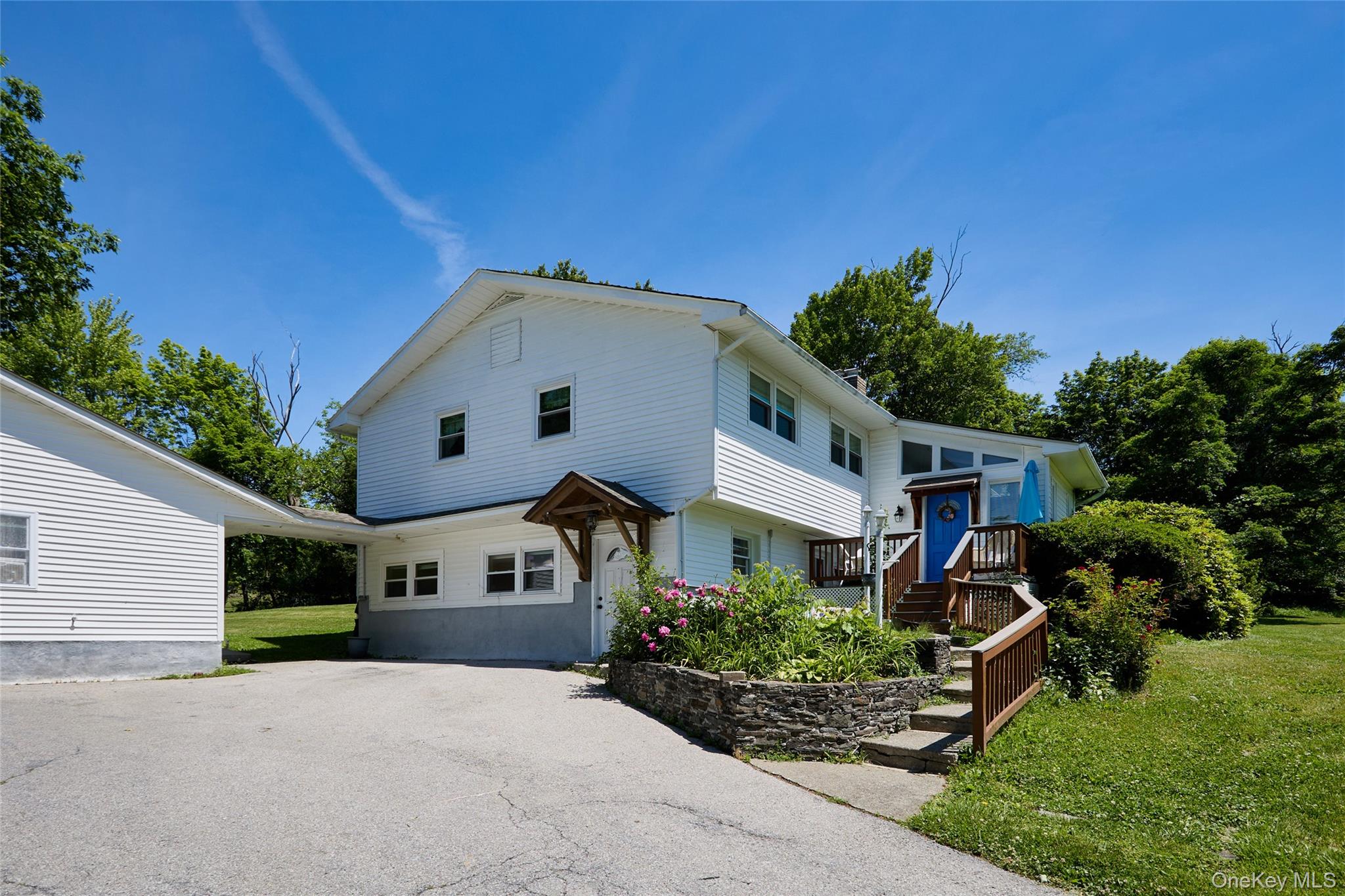 17 Derick Drive Property Photo 45