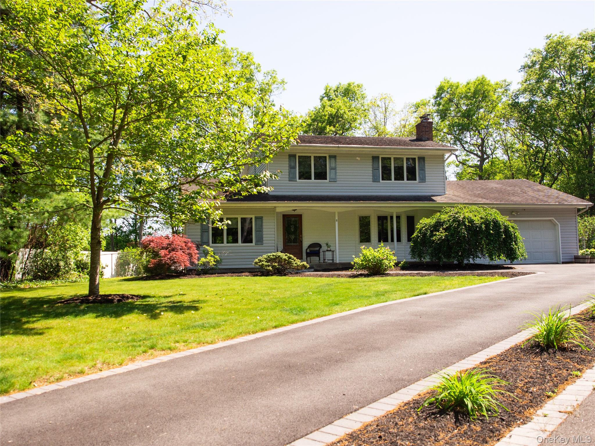 8 Donnatella Lane Property Photo 1