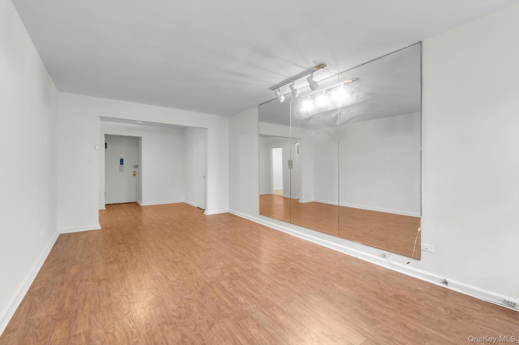 83-11 139 Street 4 G Property Photo 6