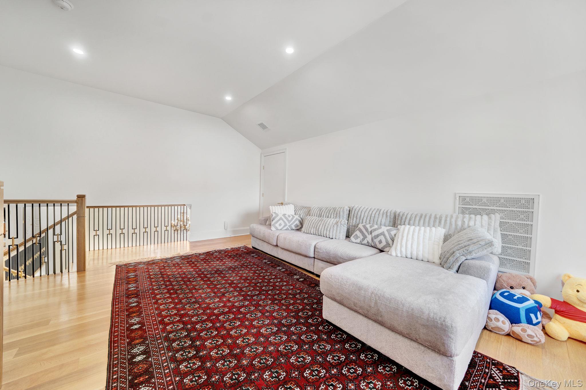 783 Oakleigh Road Property Photo 27