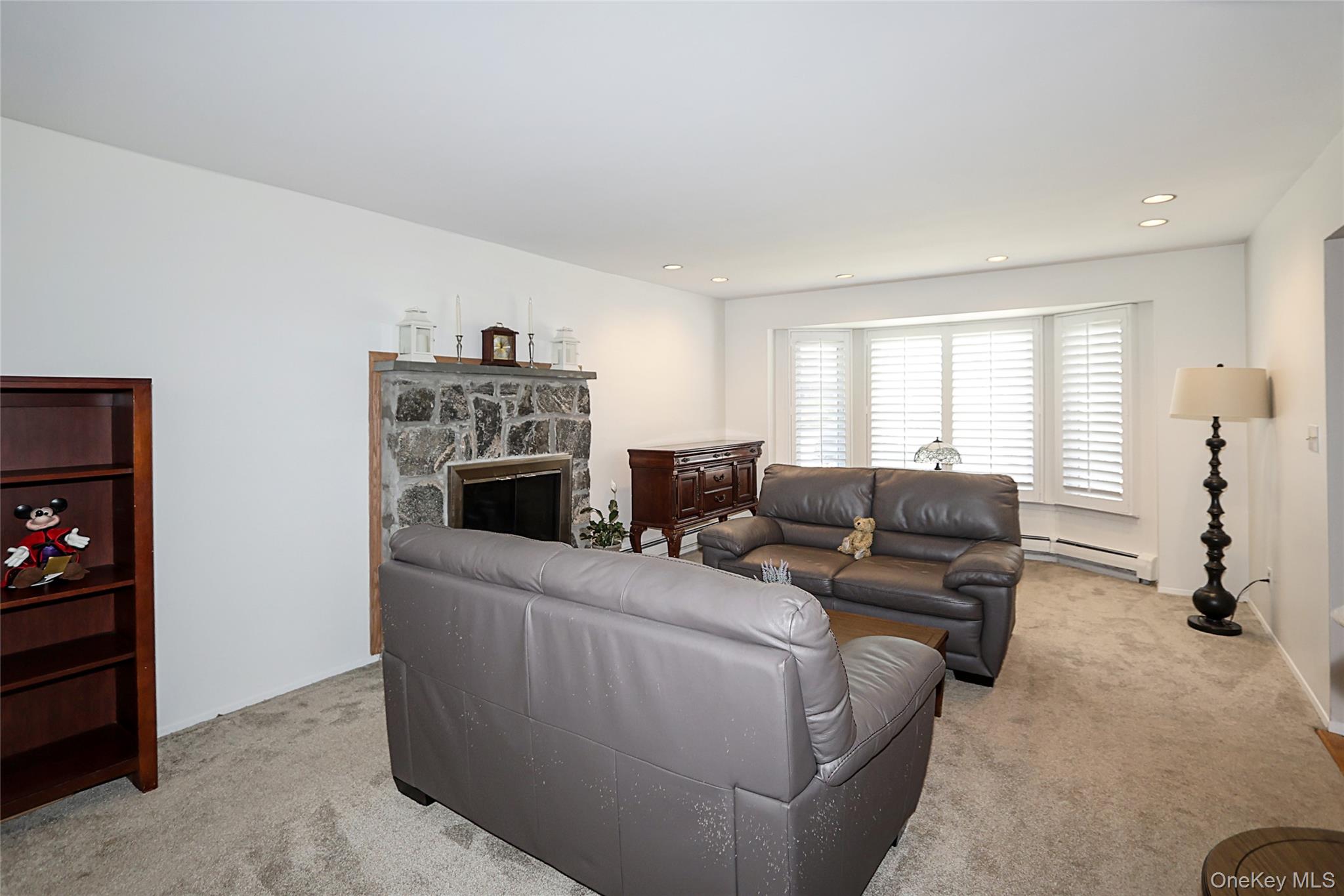 4 Quincy Lane Property Photo 8