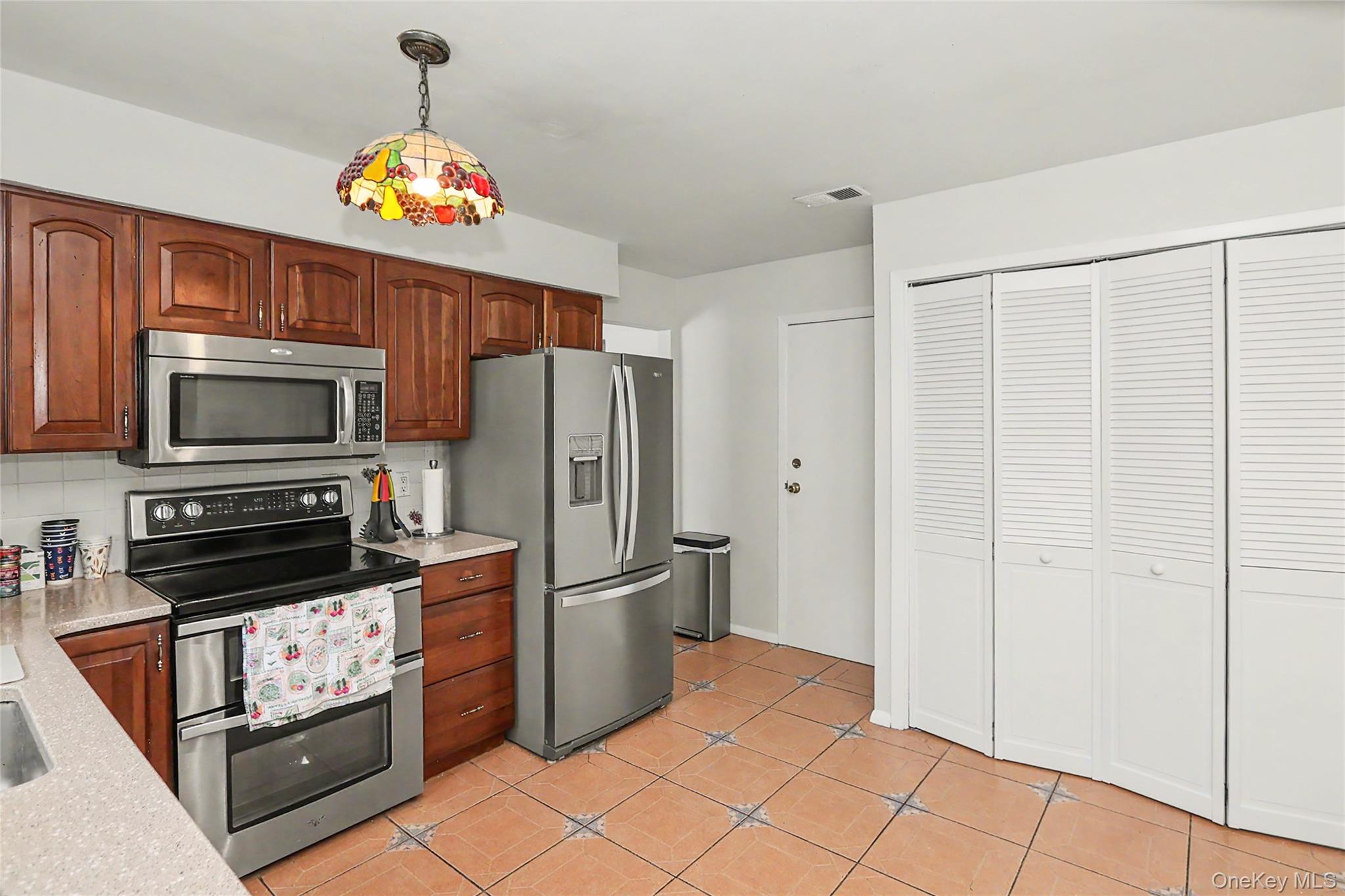 4 Quincy Lane Property Photo 12