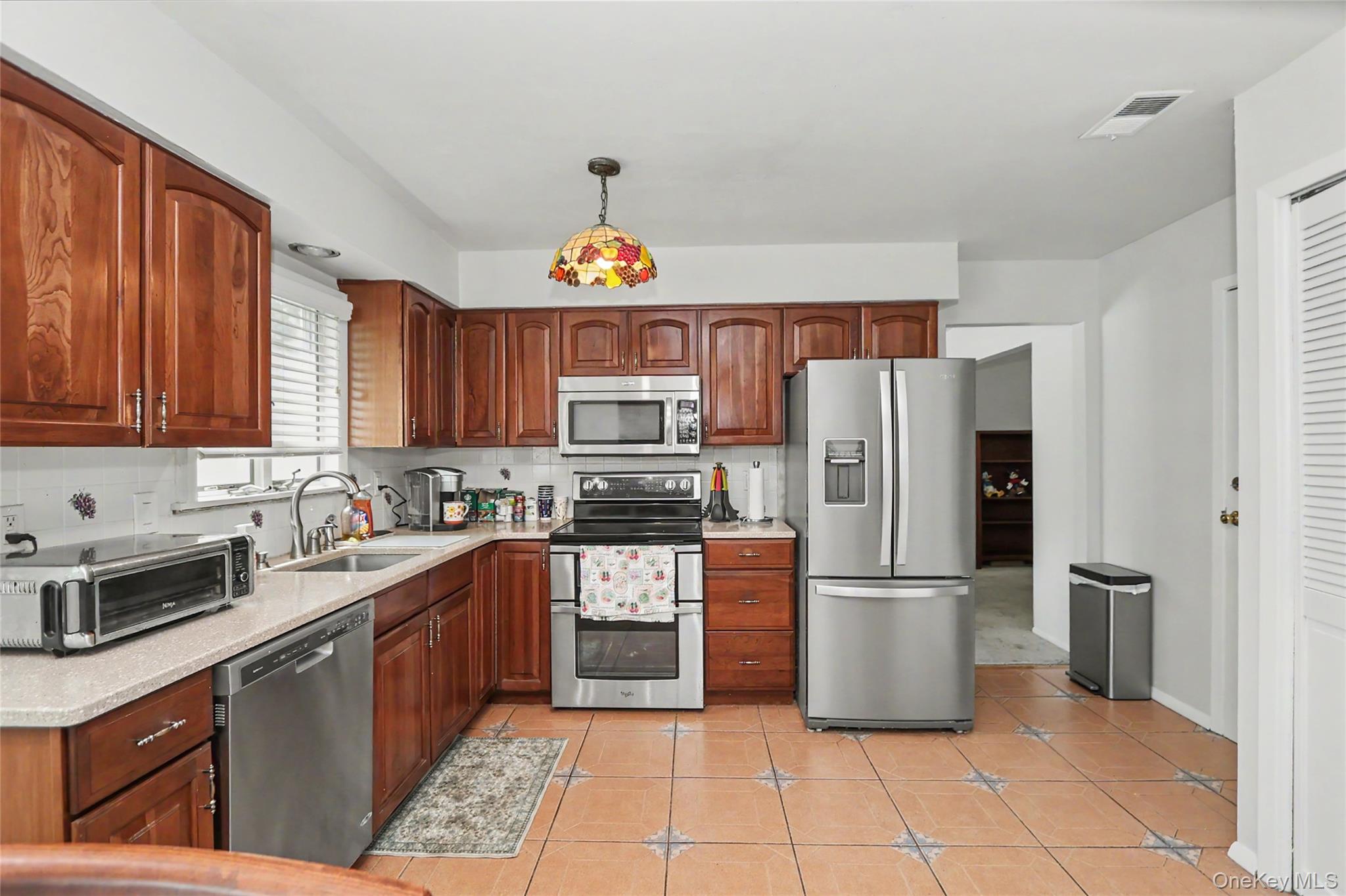 4 Quincy Lane Property Photo 13