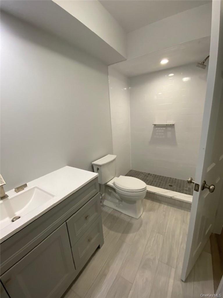 165/167 E Main Street 2a Property Photo 15