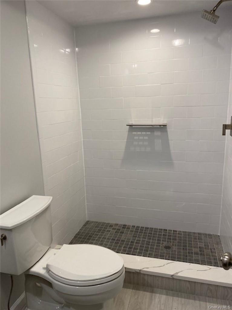 165/167 E Main Street 2a Property Photo 16