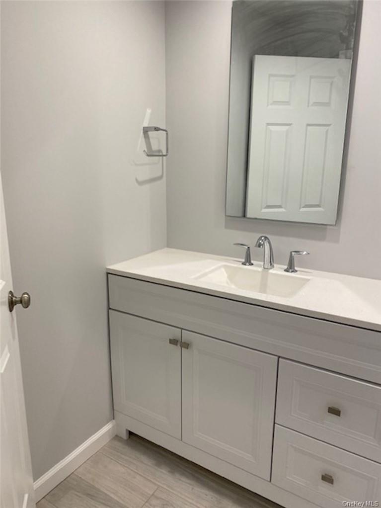 165/167 E Main Street 2a Property Photo 18