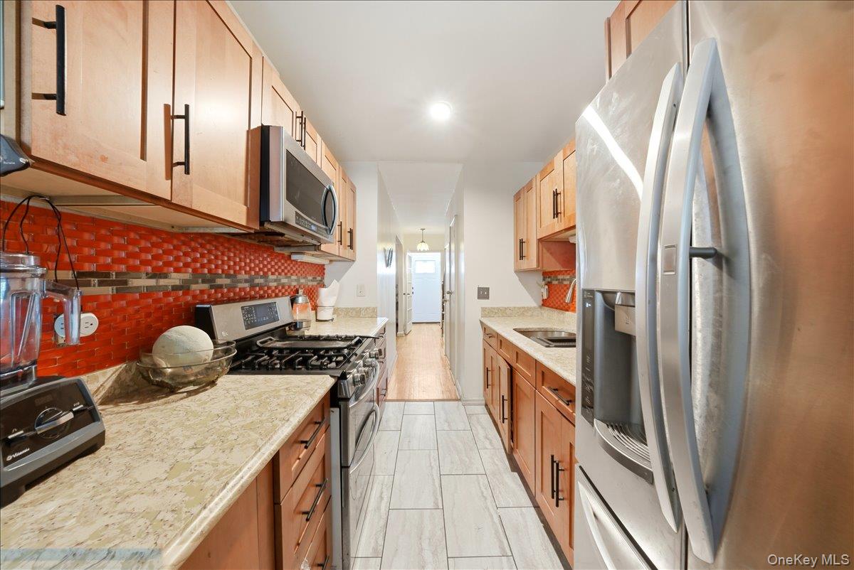 4425 Richardson Avenue Property Photo 7