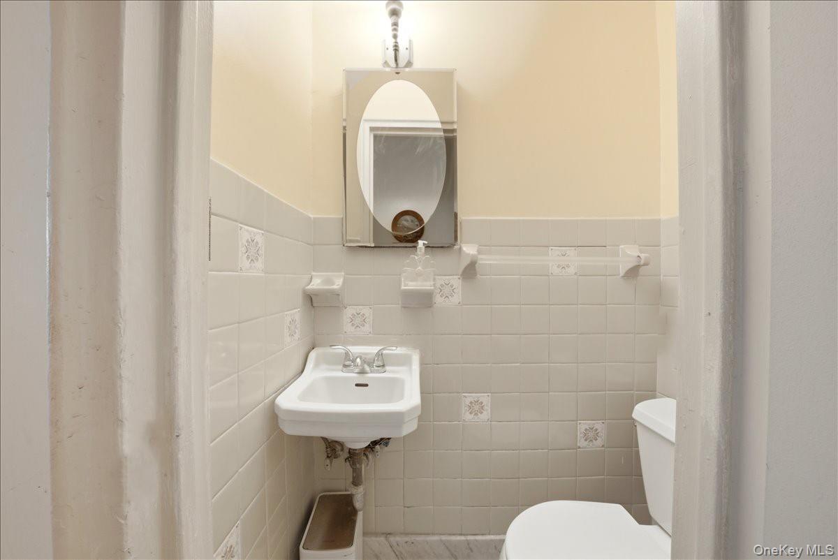 4425 Richardson Avenue Property Photo 16