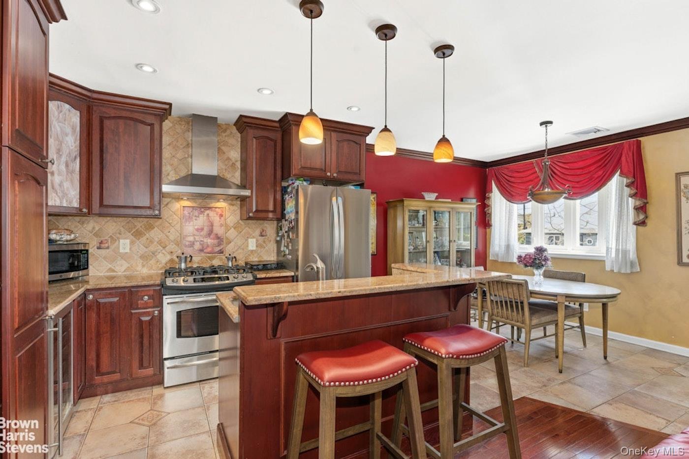 1910 150th Street Property Photo 2