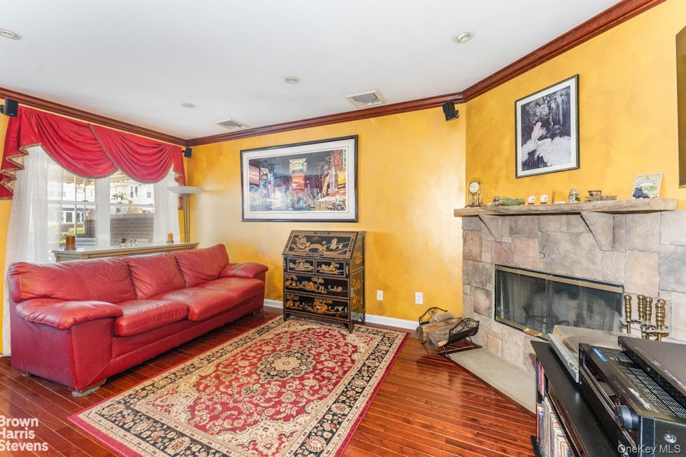 1910 150th Street Property Photo 4