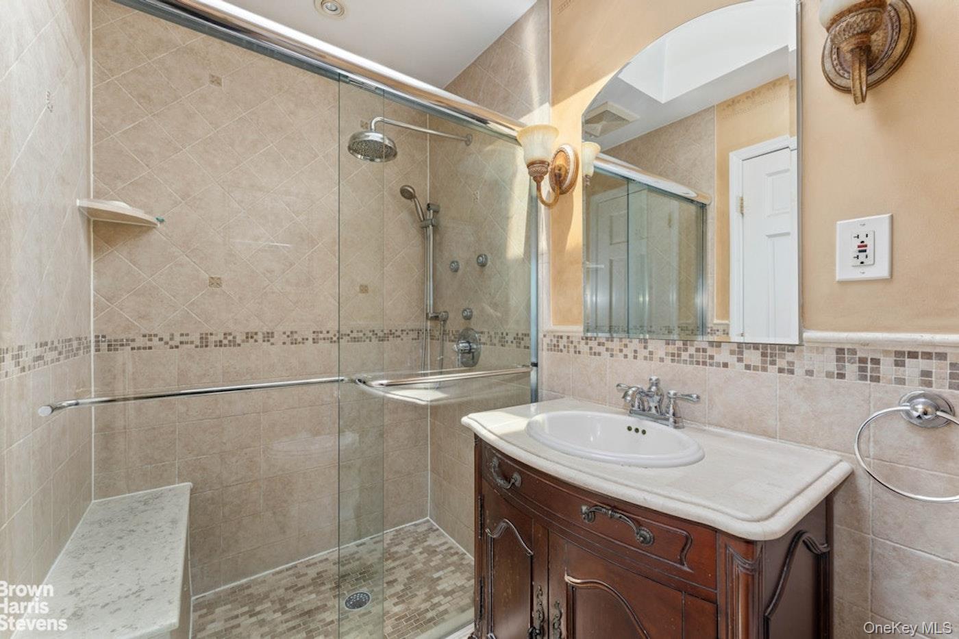 1910 150th Street Property Photo 7