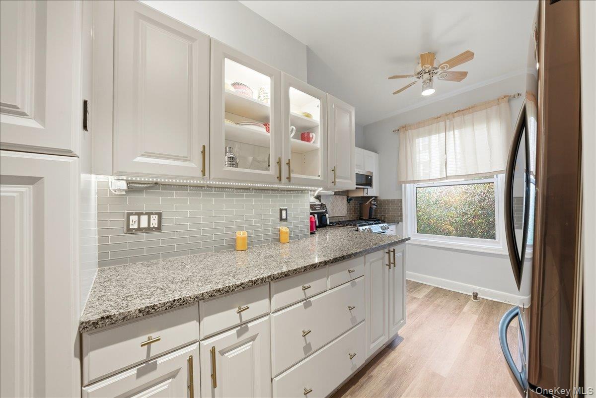 1468 Midland Avenue 1a Property Photo 19