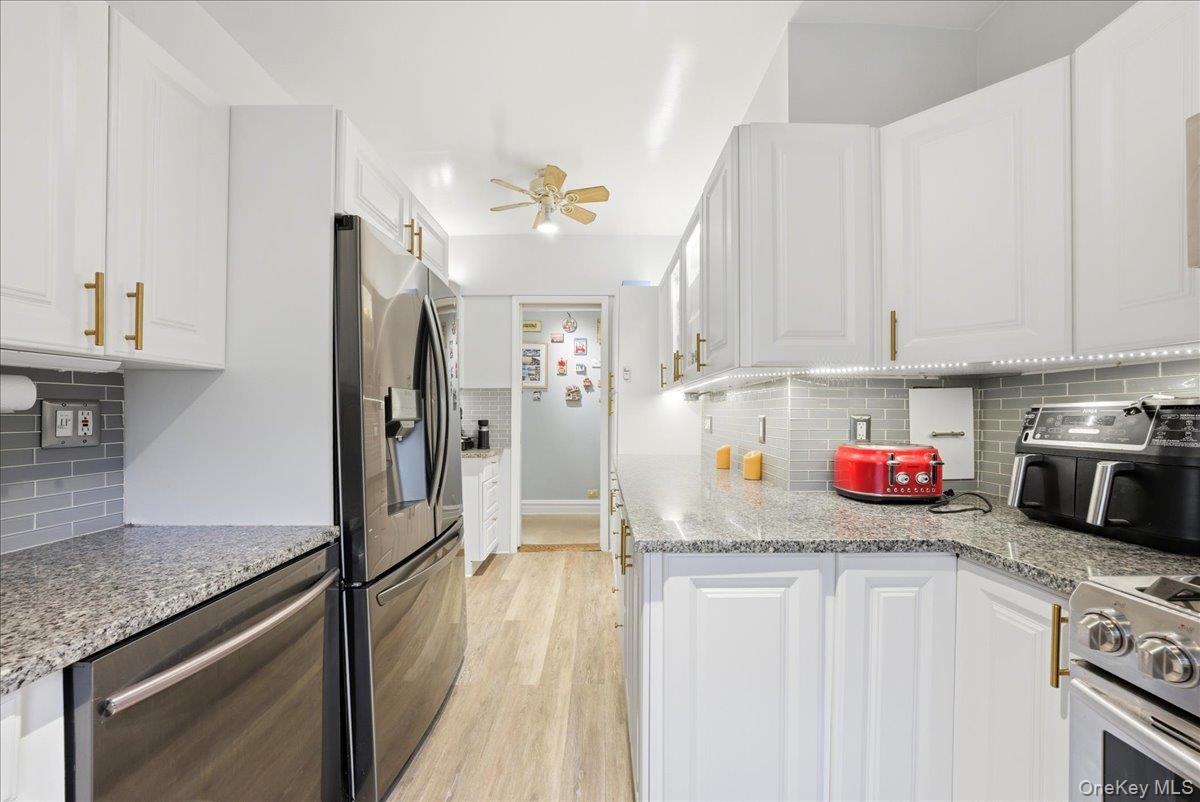 1468 Midland Avenue 1a Property Photo 20