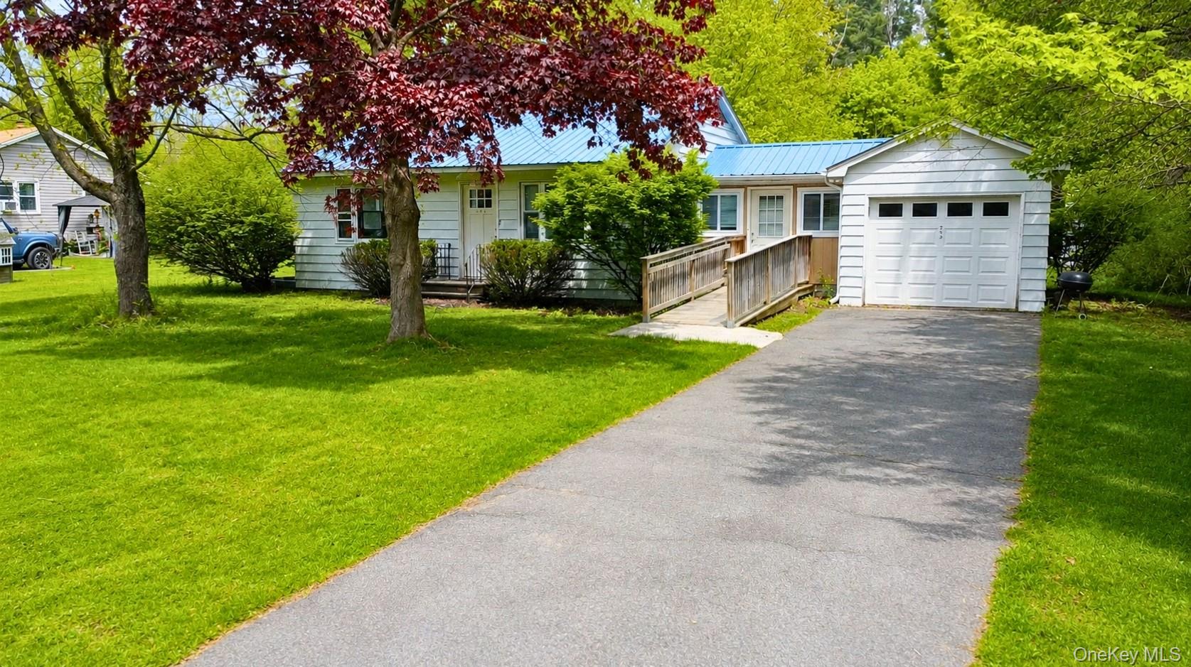 752 Old Route 23 Property Photo 1