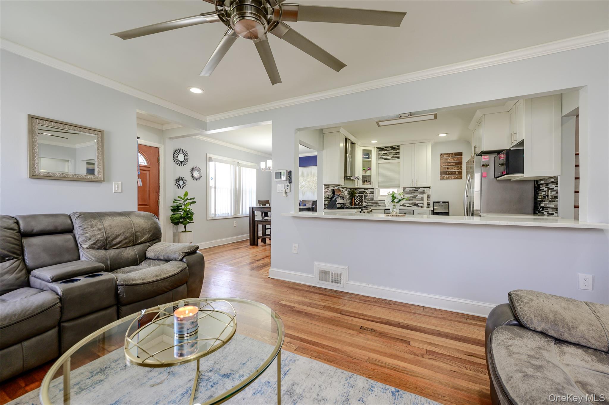 58 N Montgomery Street Property Photo 3