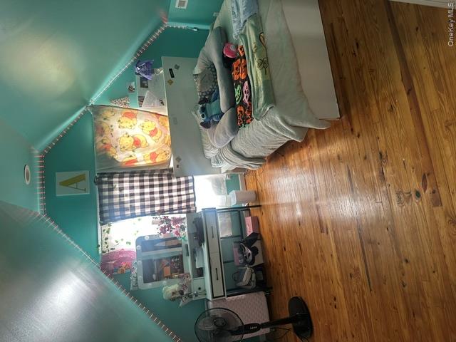 58 N Montgomery Street Property Photo 11