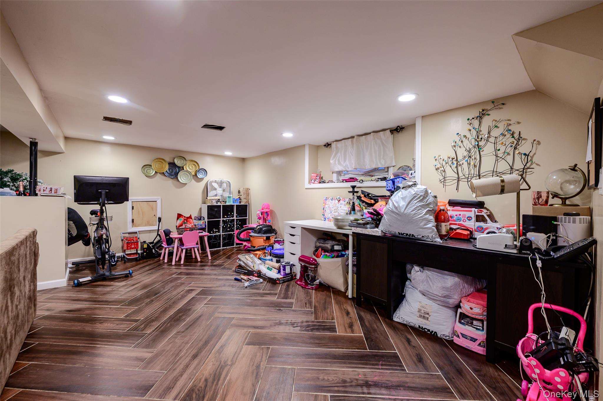 58 N Montgomery Street Property Photo 14