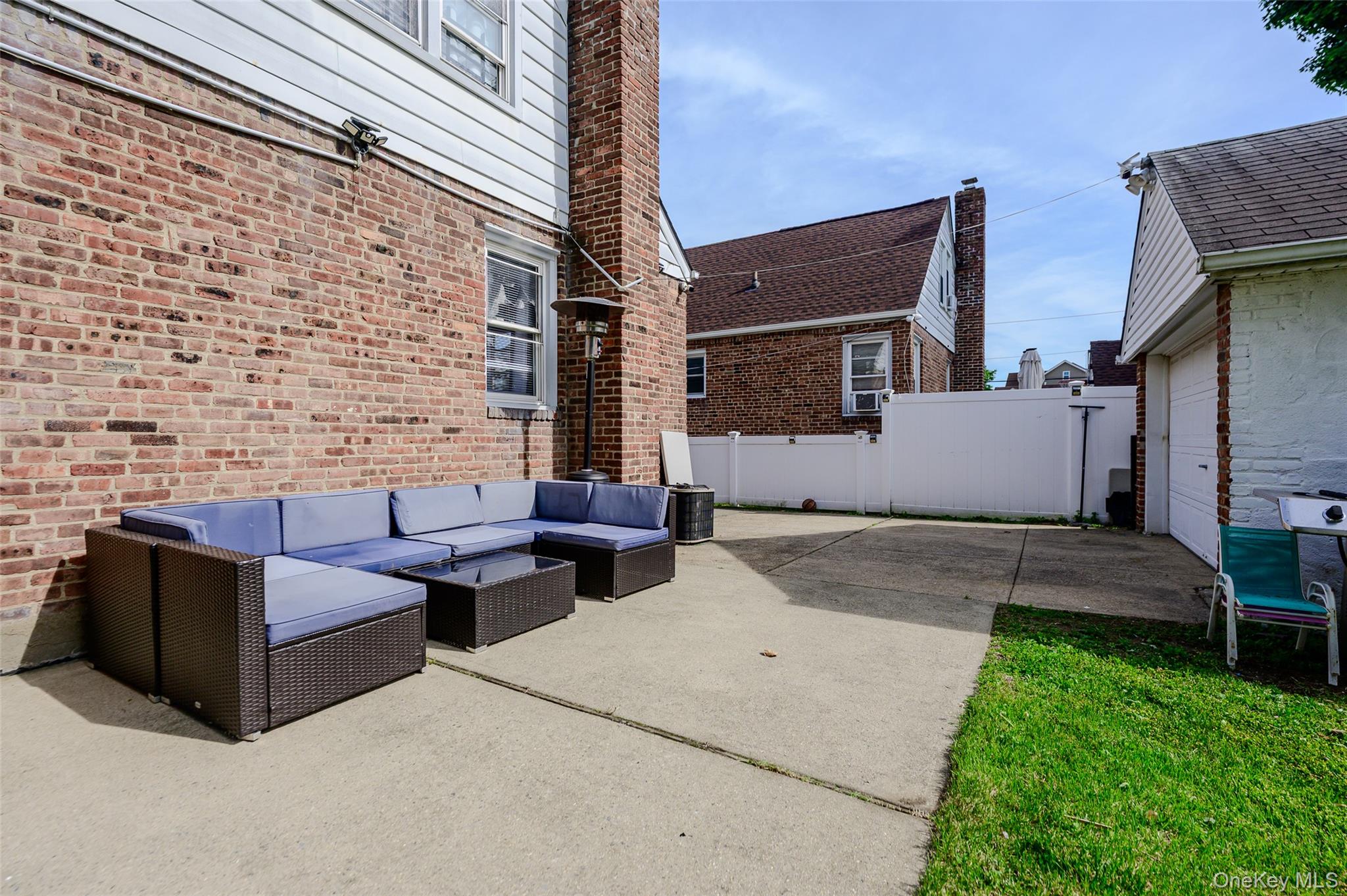 58 N Montgomery Street Property Photo 17