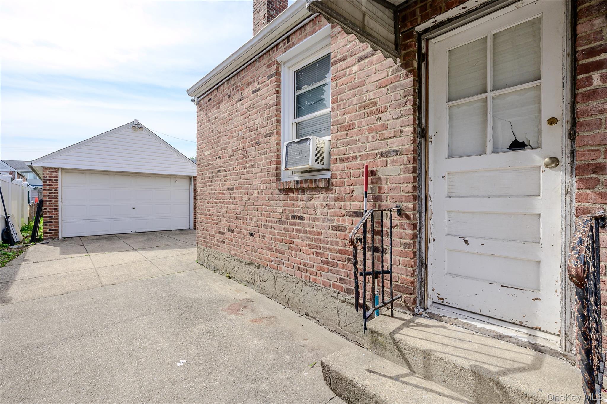 58 N Montgomery Street Property Photo 18