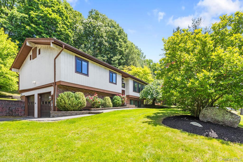 16 Brookside Drive Property Photo 1