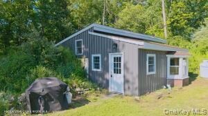 884 Camby Road Property Photo 2