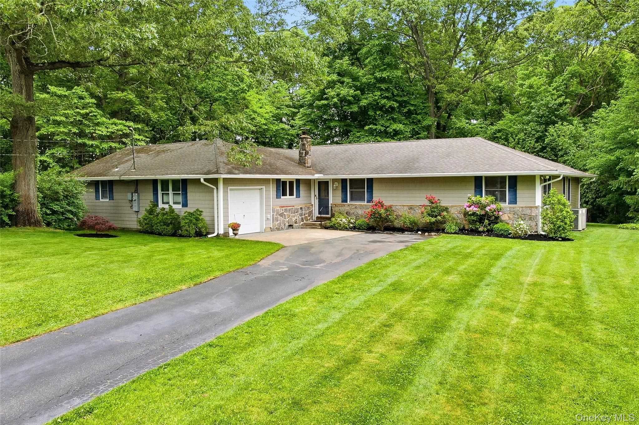 25 Edcris Lane Property Photo 1