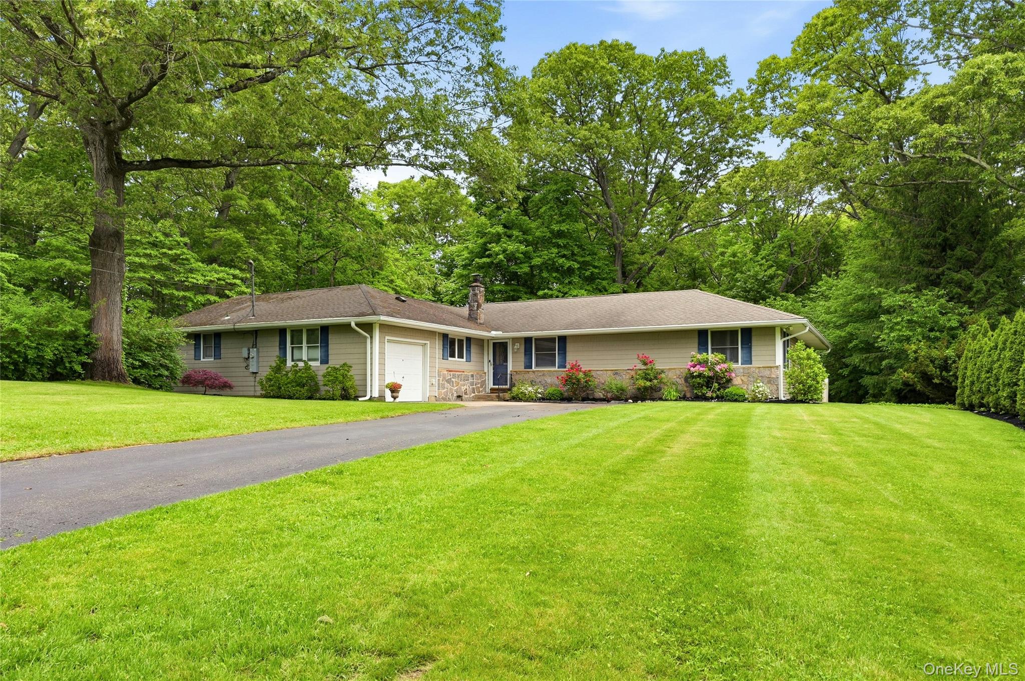 25 Edcris Lane Property Photo 3