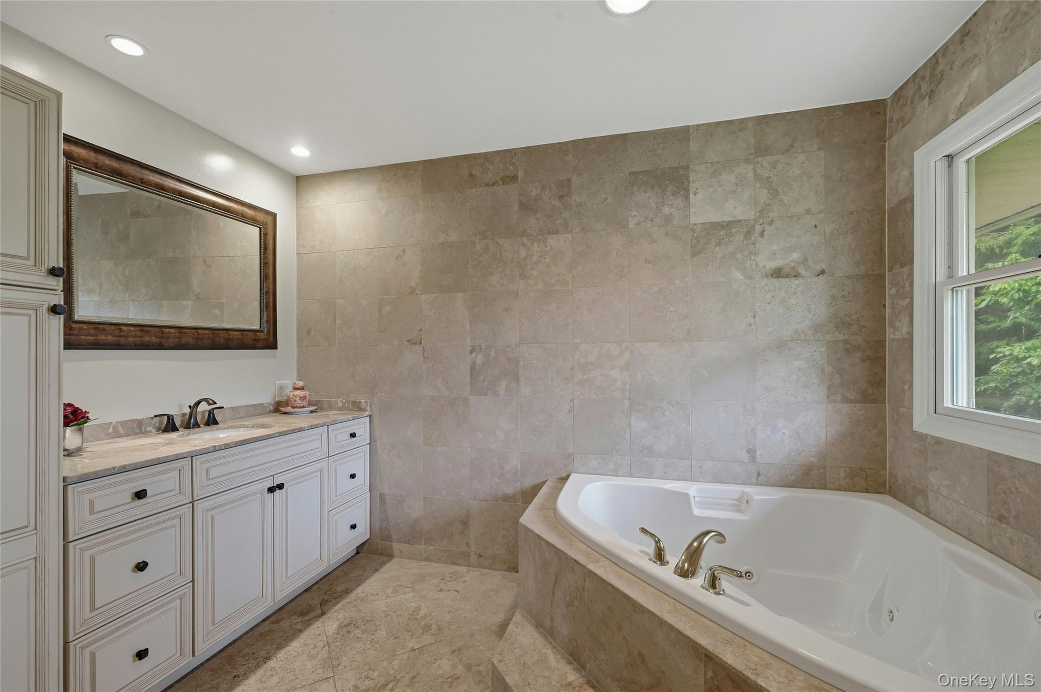 25 Edcris Lane Property Photo 32