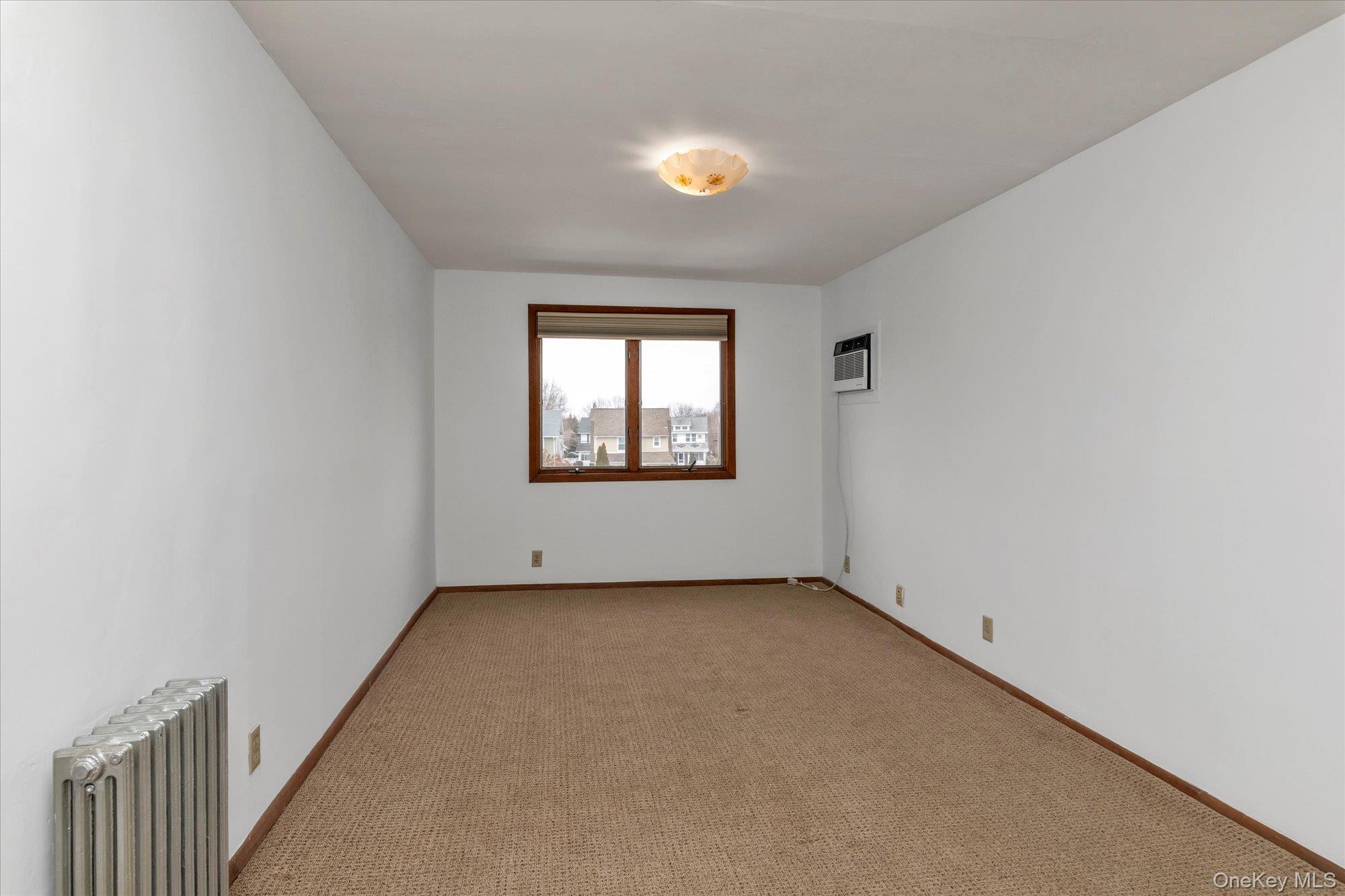 23 Thompson Place 2 Property Photo 7