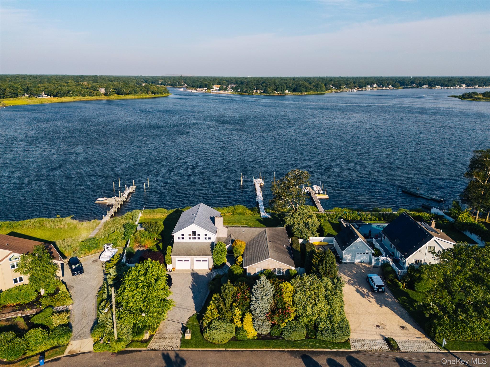 144 Crystal Beach Boulevard Property Photo 2