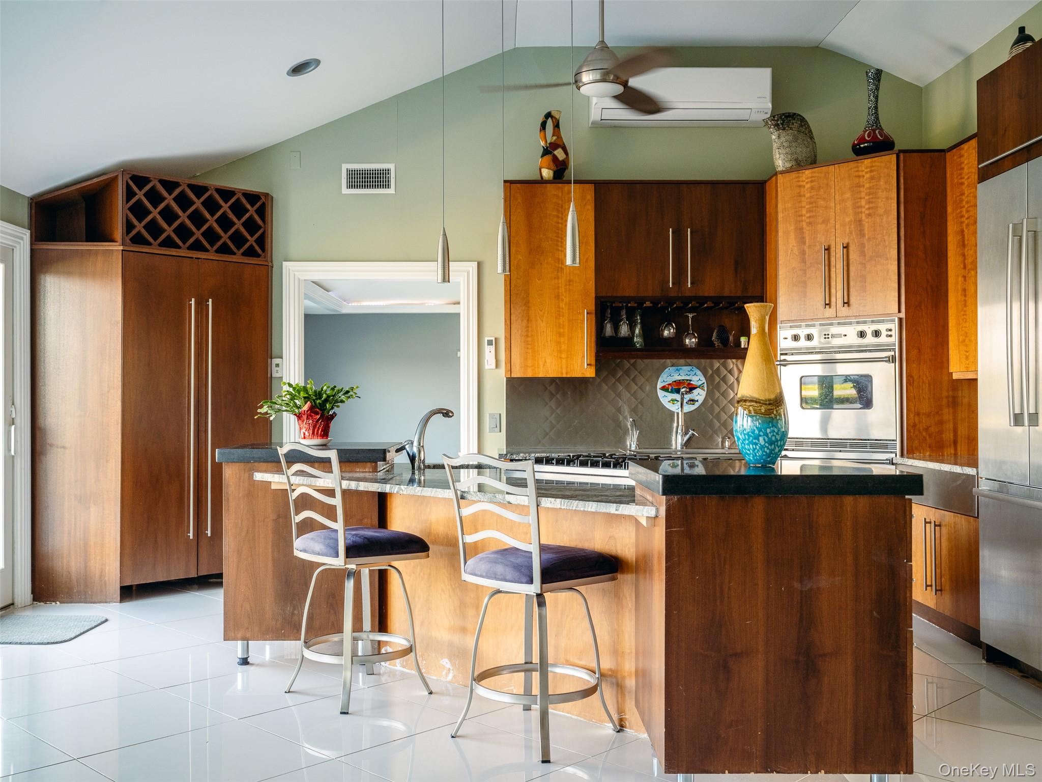 144 Crystal Beach Boulevard Property Photo 10