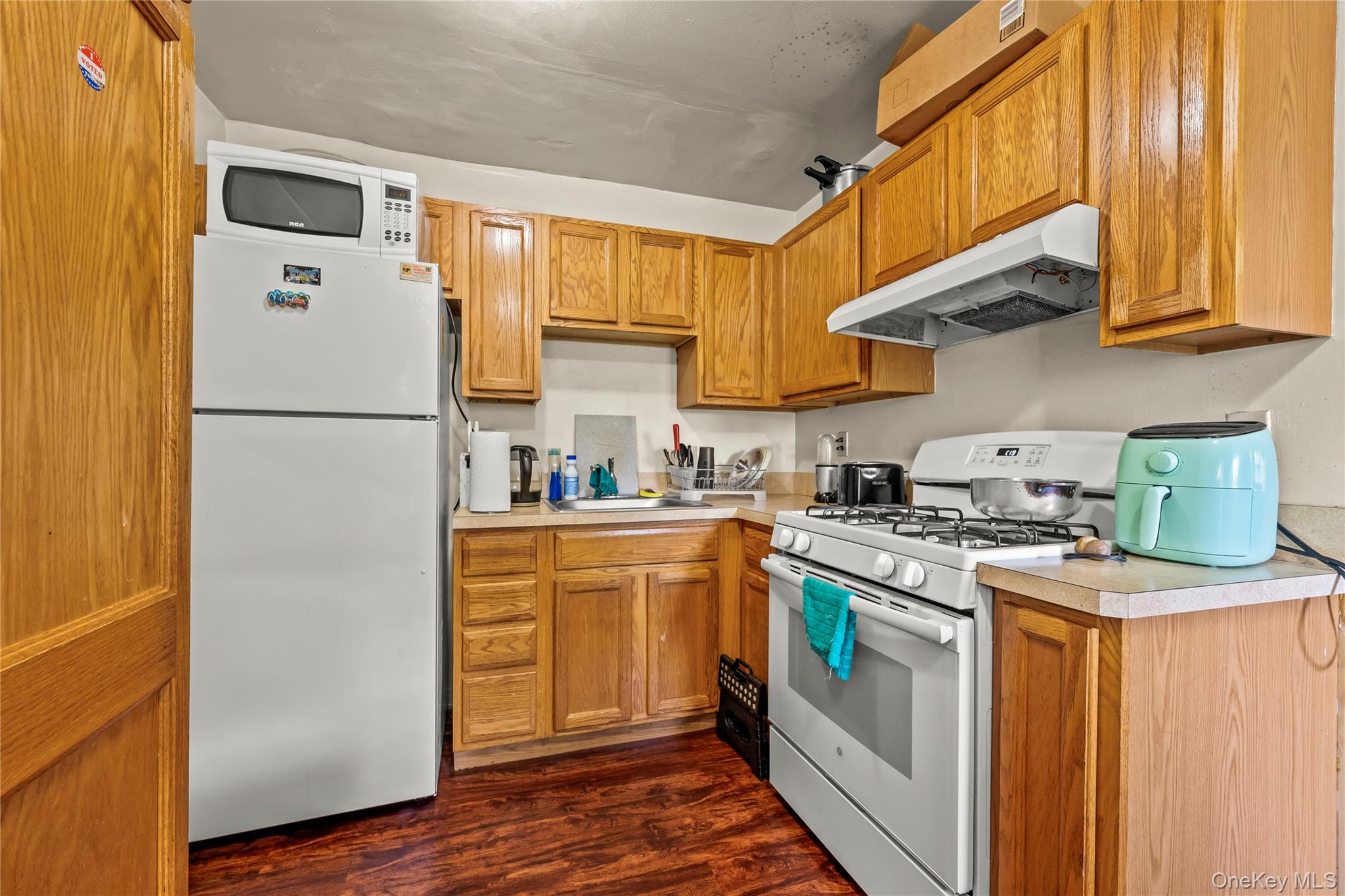 200 Lowndes Avenue A Property Photo 15