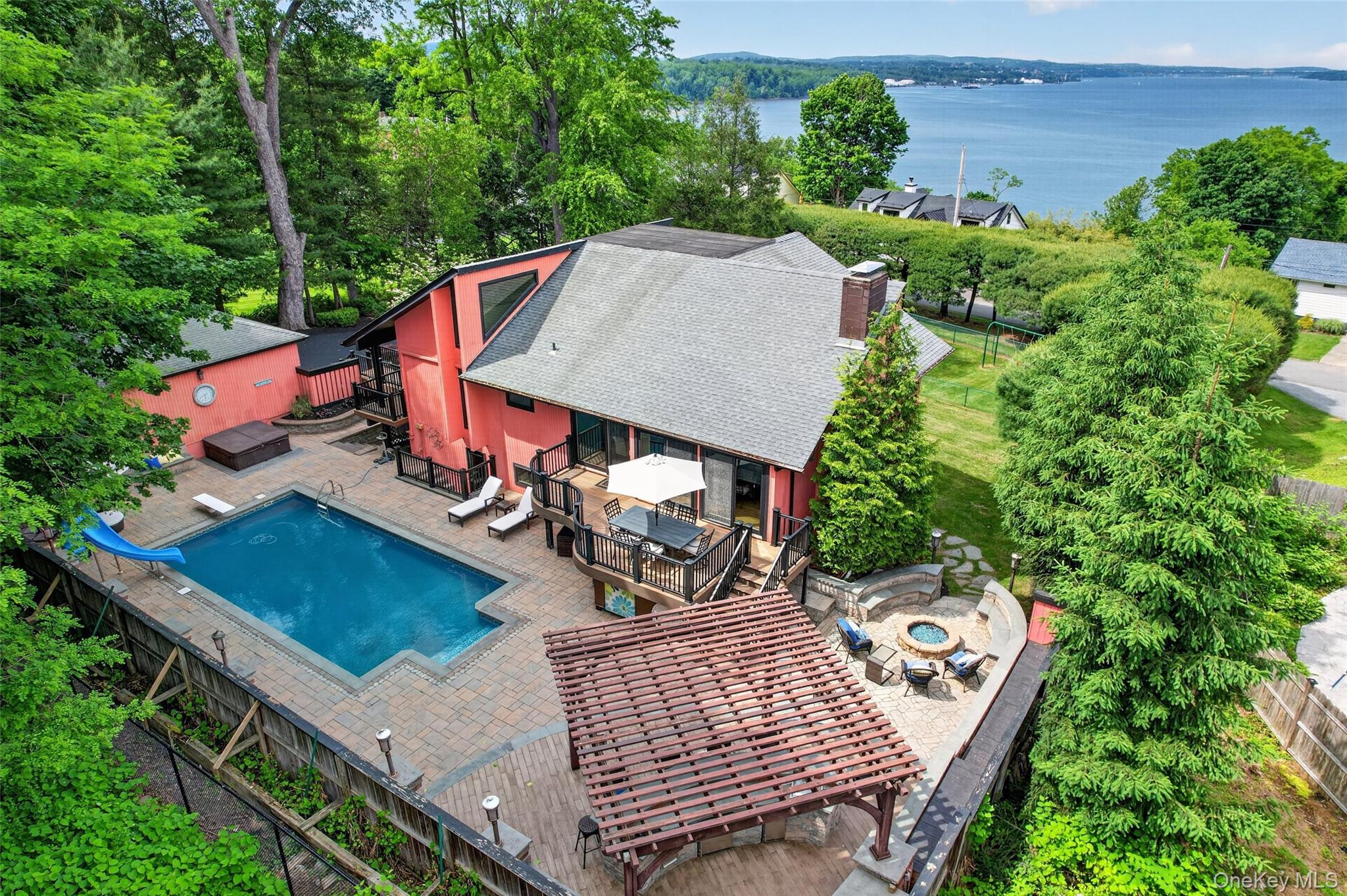 4 Grandview Avenue Property Photo 1