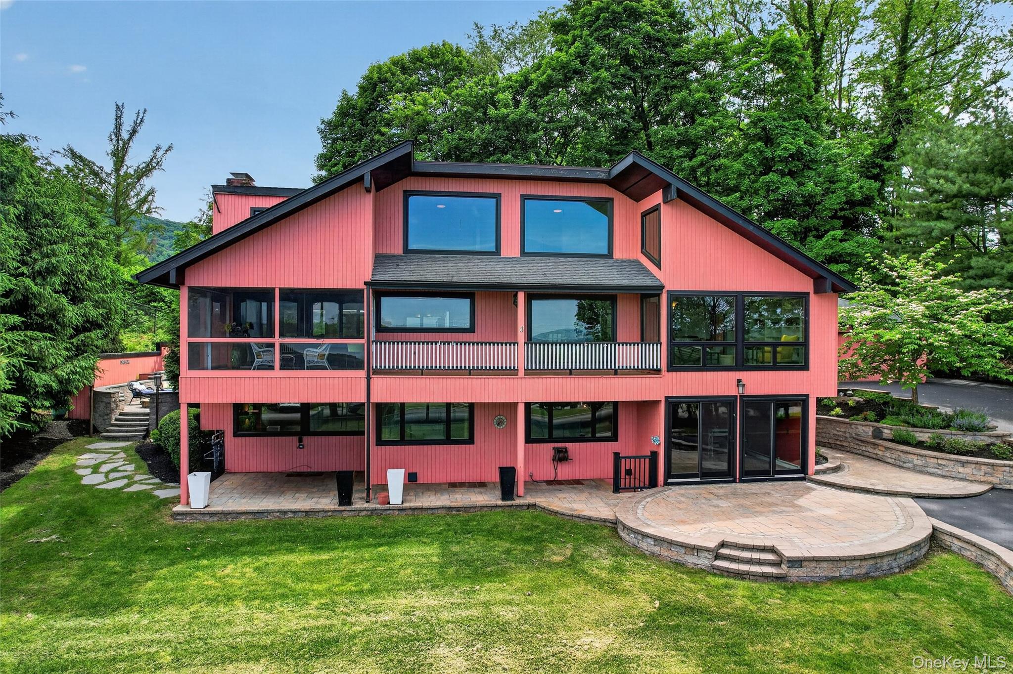 4 Grandview Avenue Property Photo 4