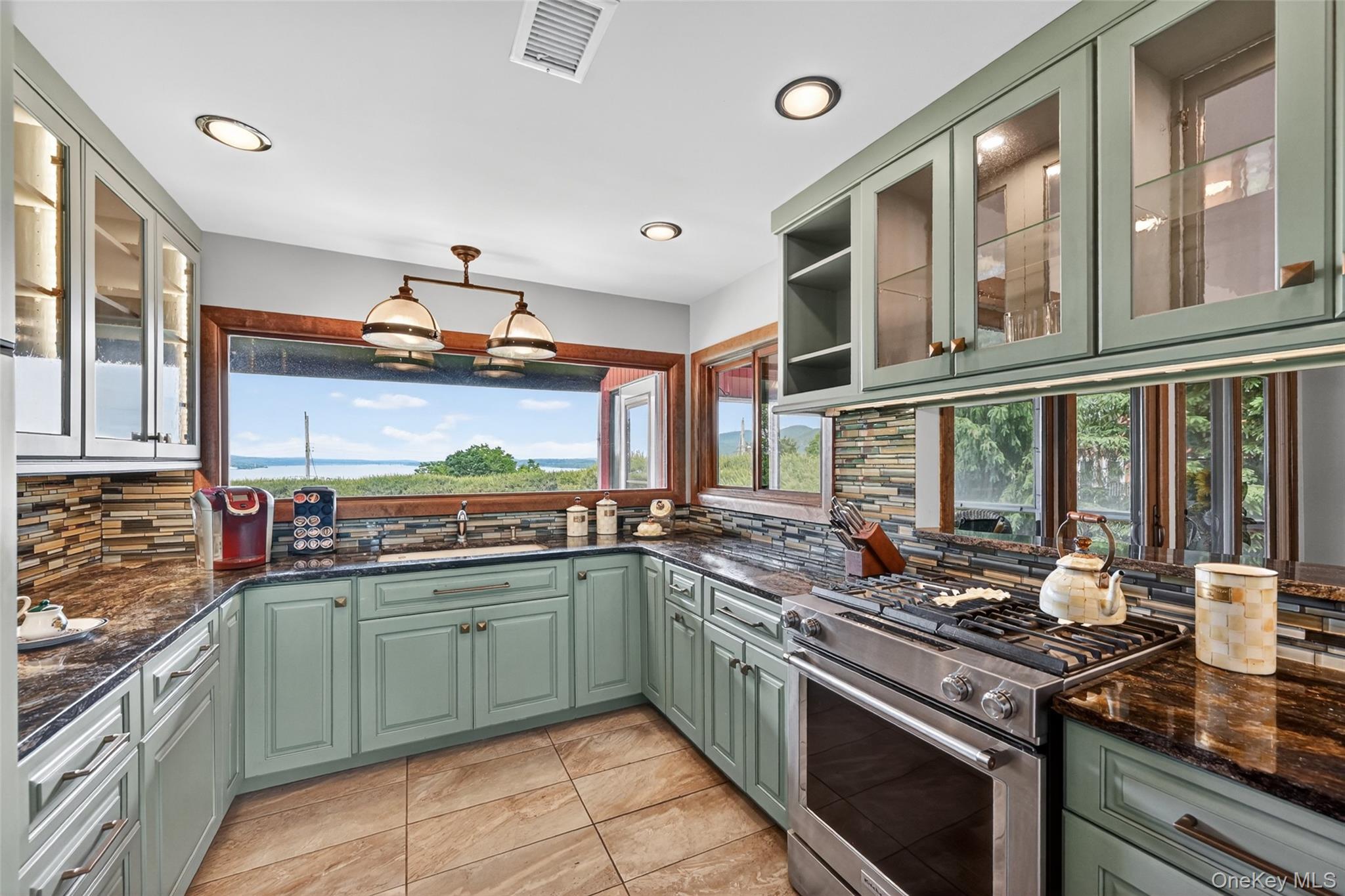 4 Grandview Avenue Property Photo 16