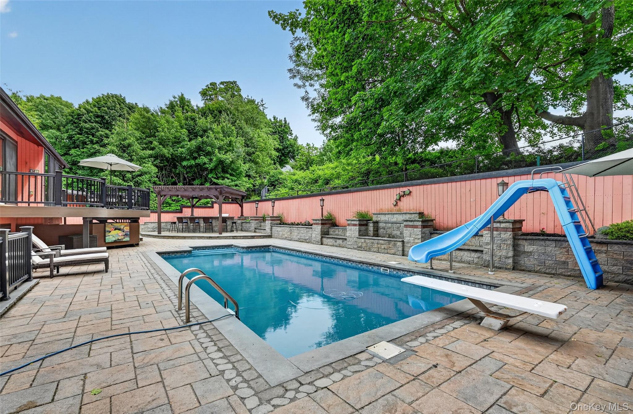 4 Grandview Avenue Property Photo 42