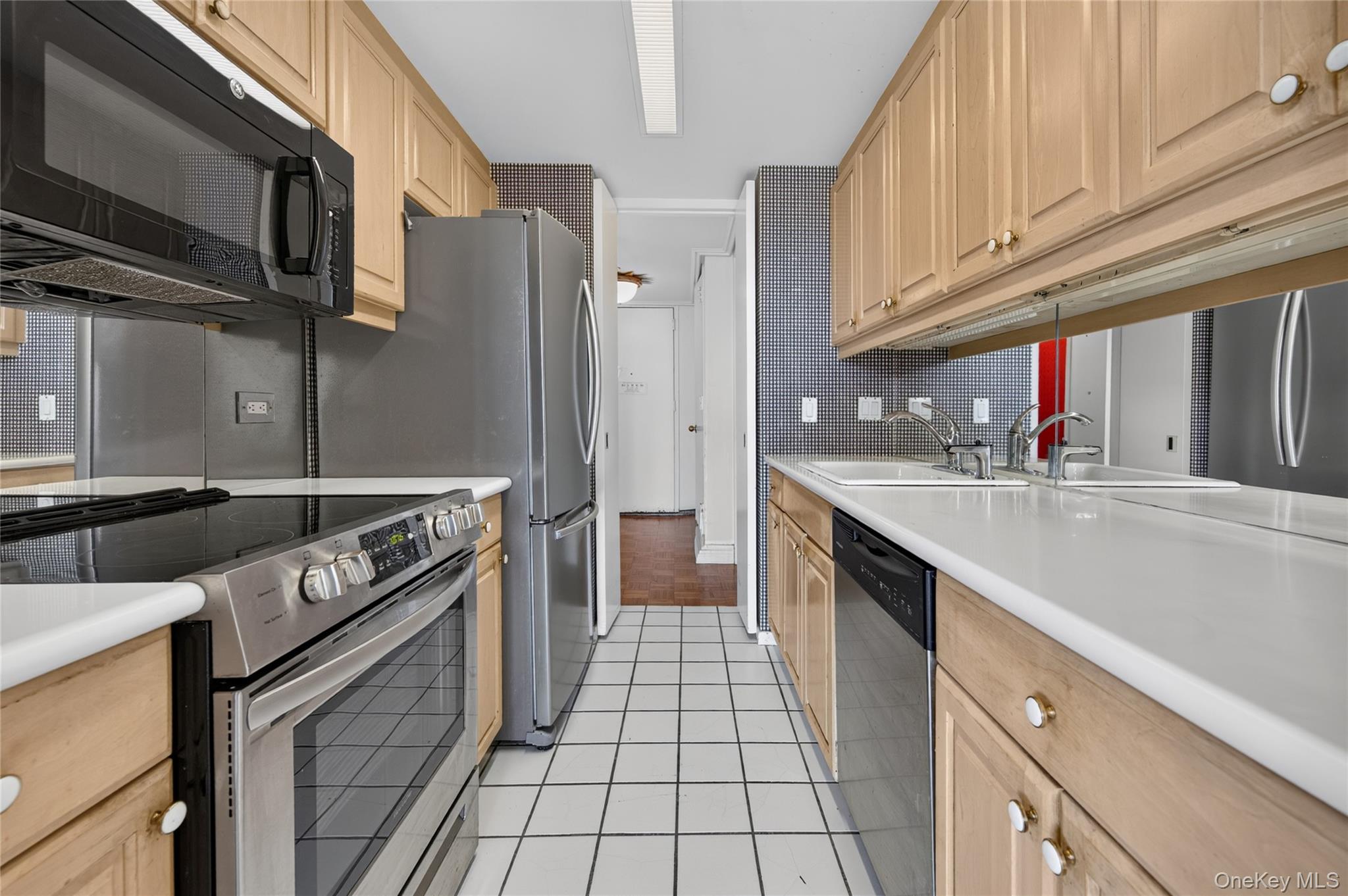 111 Cherry Valley Avenue 304 Property Photo 15