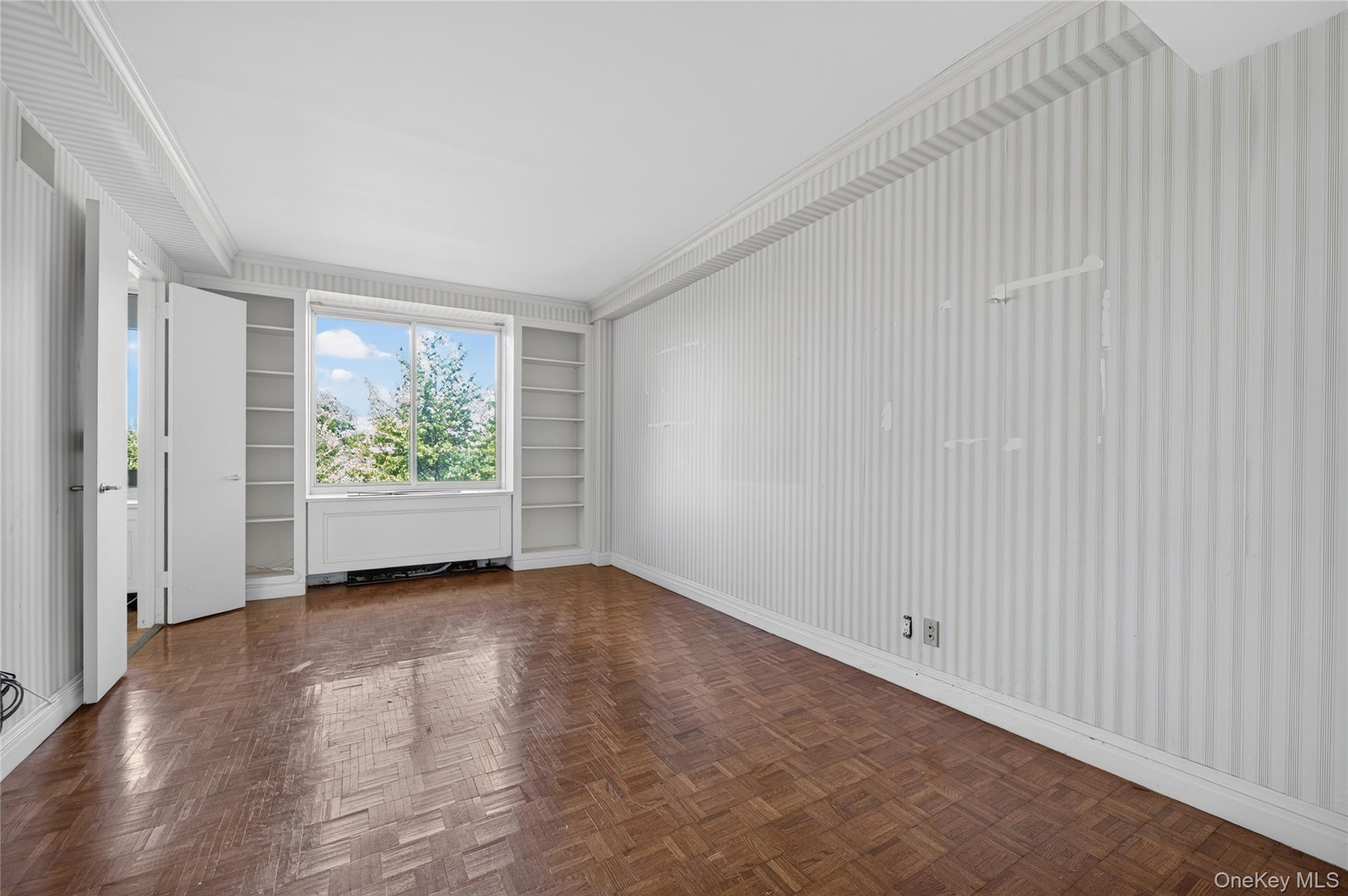 111 Cherry Valley Avenue 304 Property Photo 28