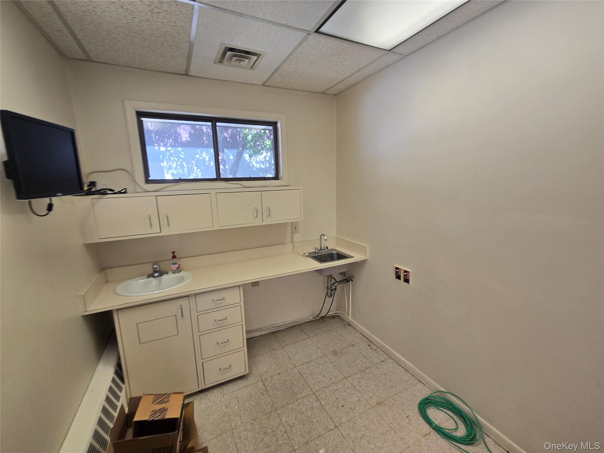 347 Fullerton Avenue Property Photo 18