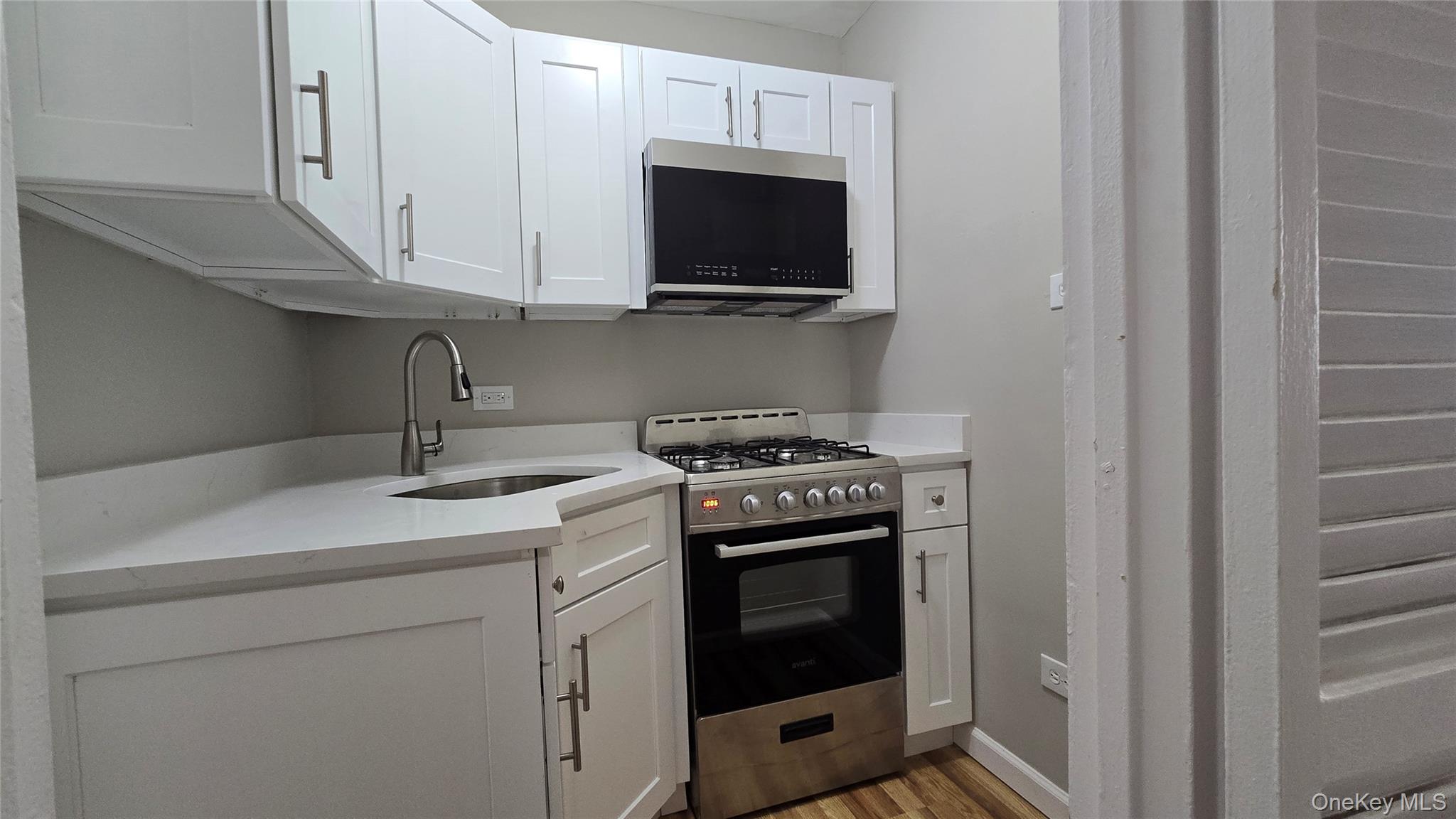 8900 170 Street 1n Property Photo 6