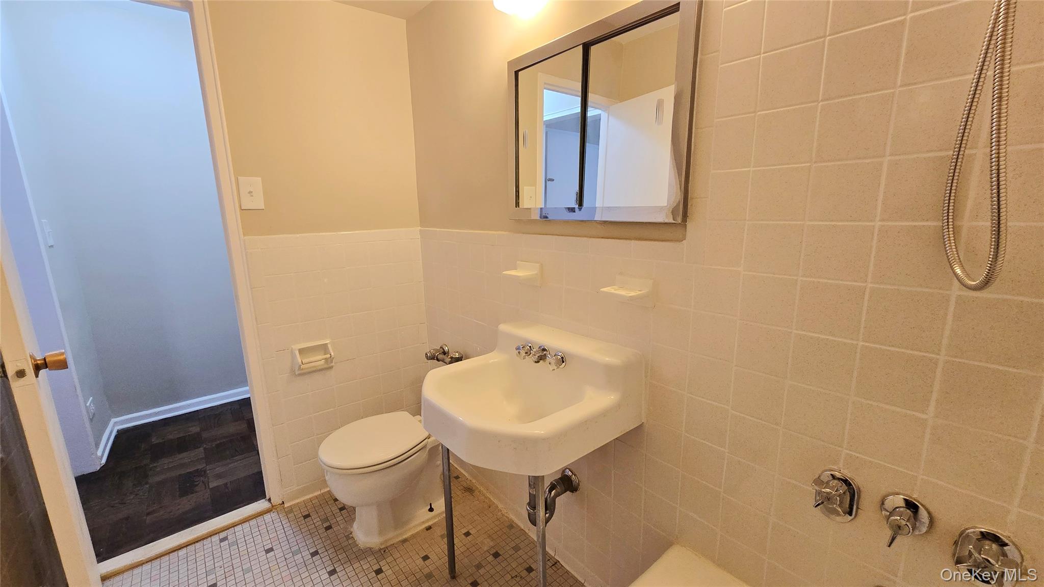8900 170 Street 1n Property Photo 8