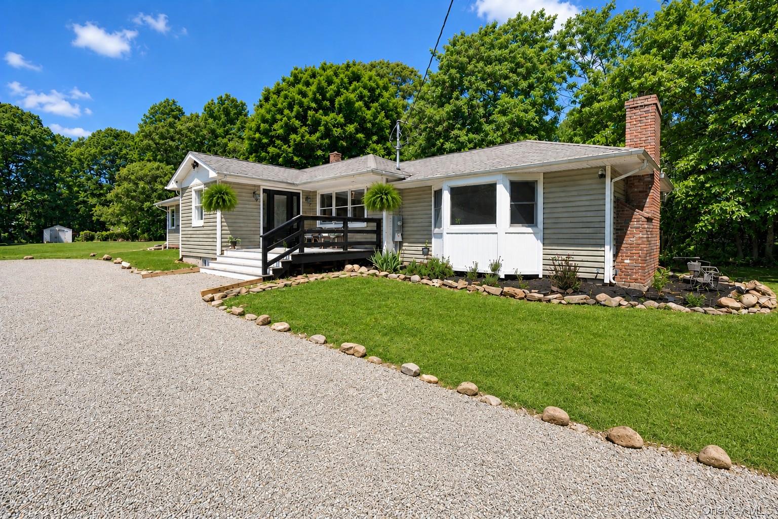 280 Holbrook Road Property Photo 1