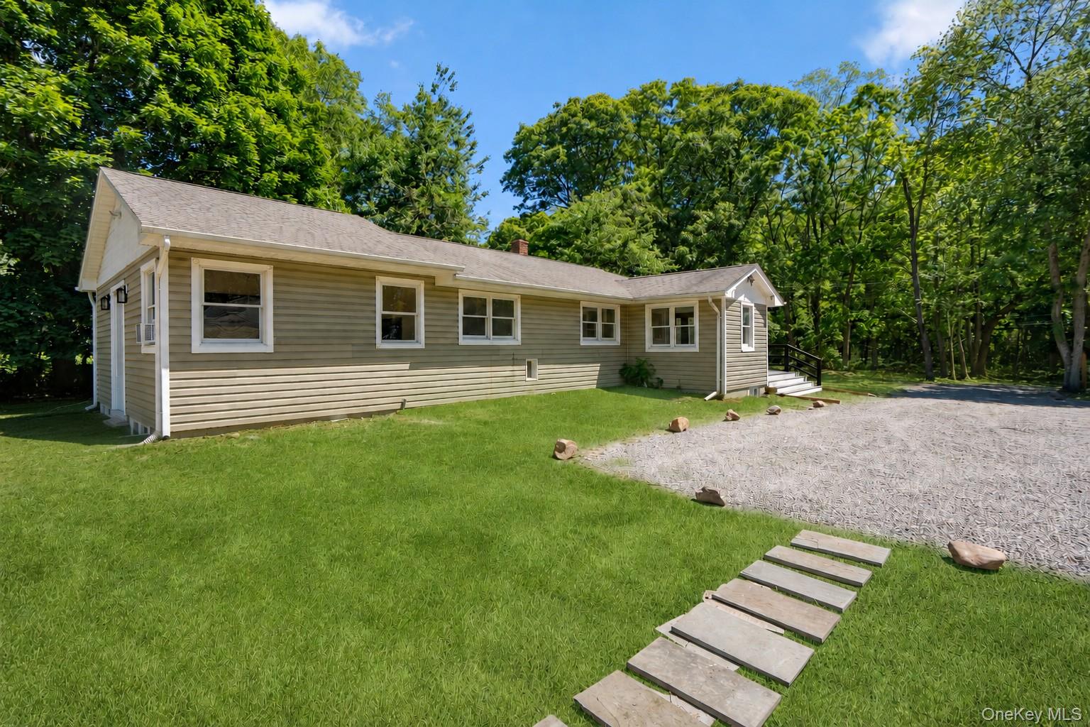 280 Holbrook Road Property Photo 2