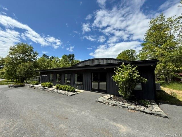 6 Beaver Brook Road Property Photo 2