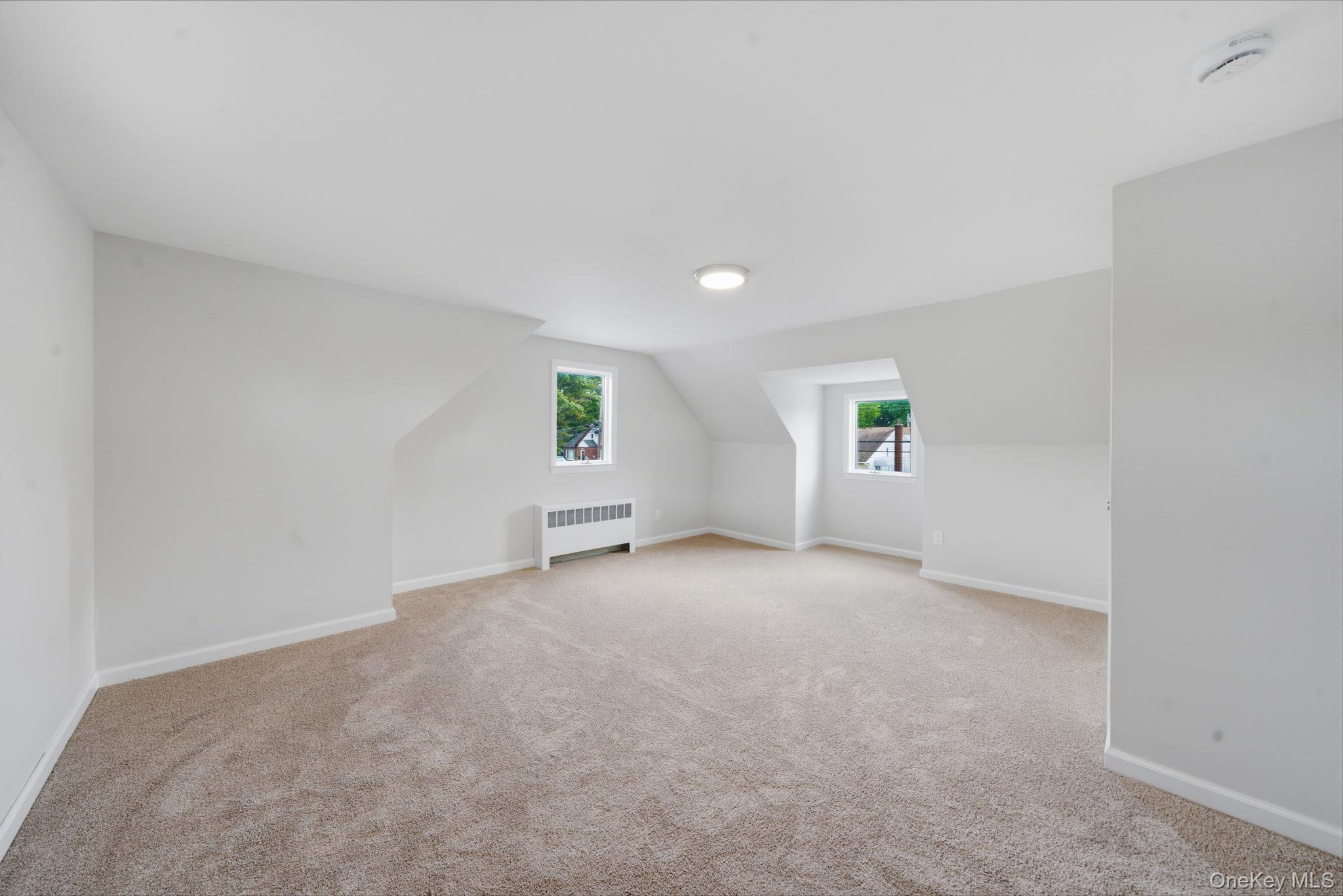 986 Cayuga Road Property Photo 21