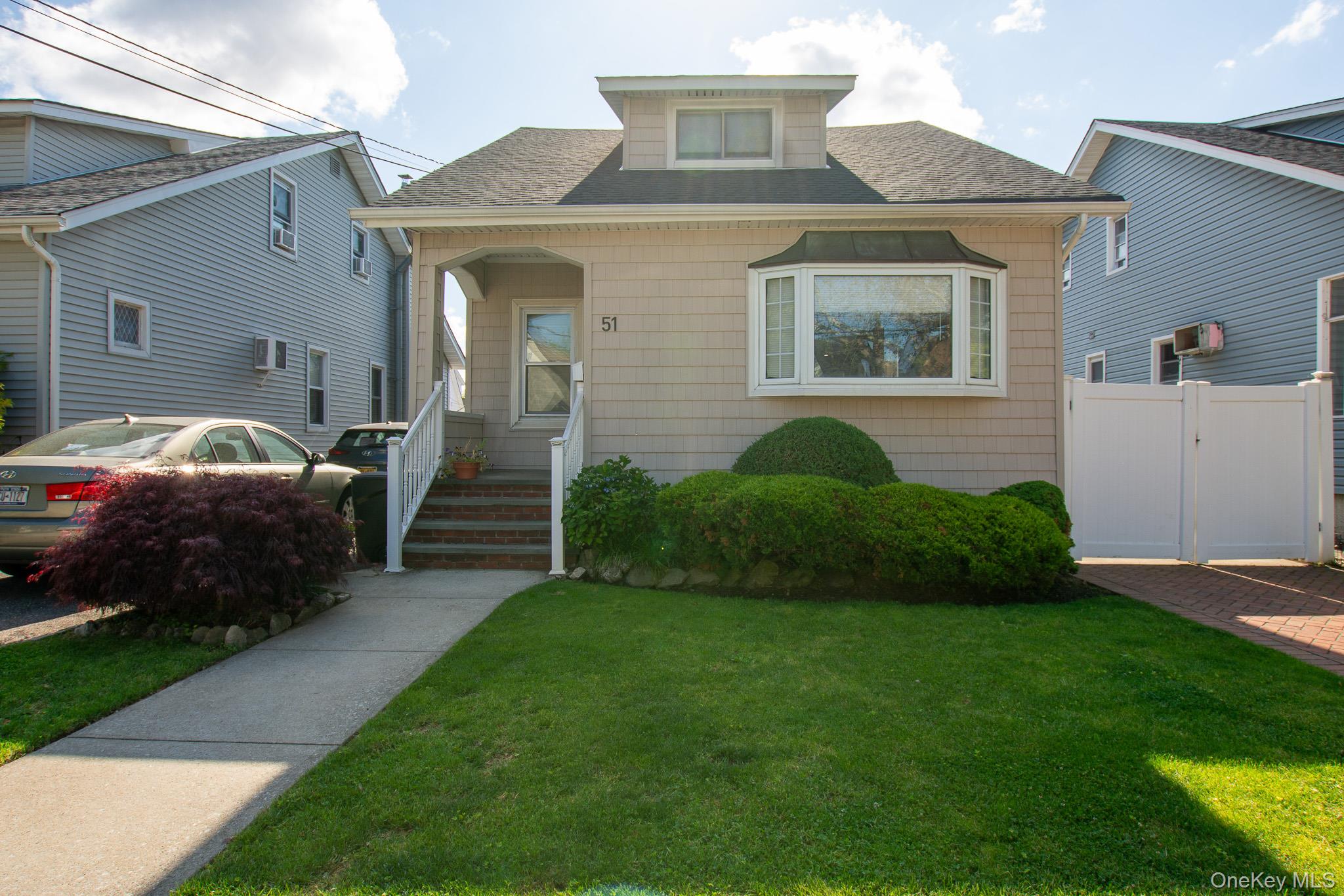 51 Hoffman Street Property Photo 1