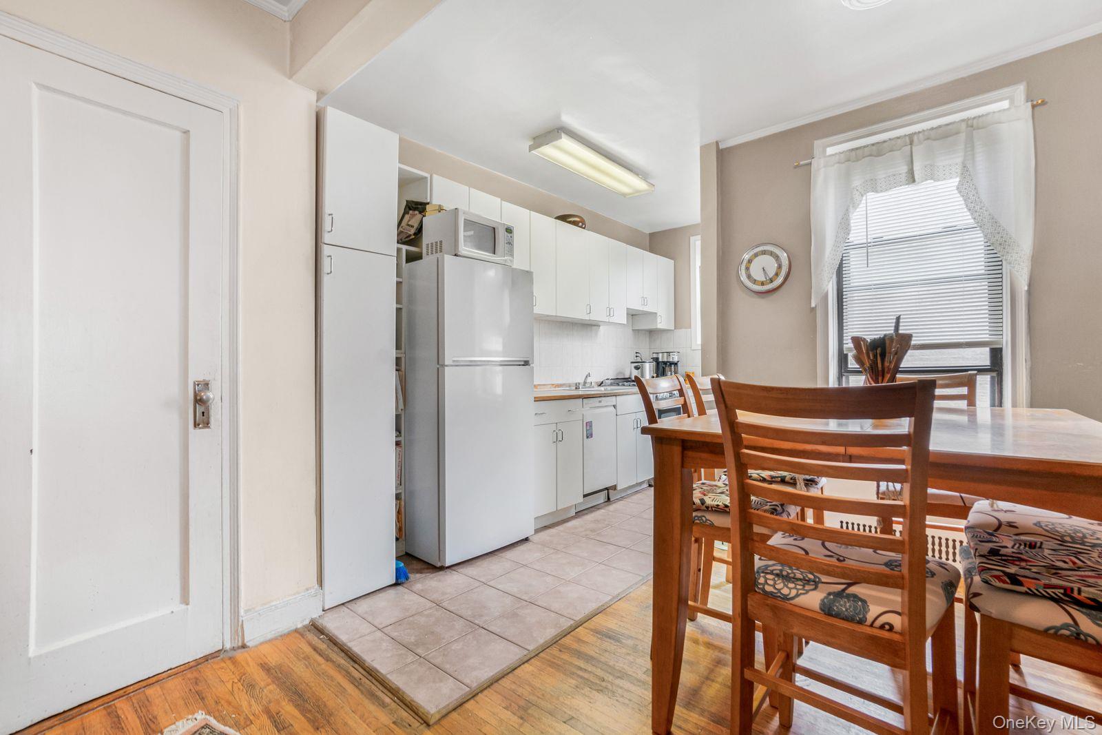 41-12 41st St 41st Street 6-j Property Photo 10